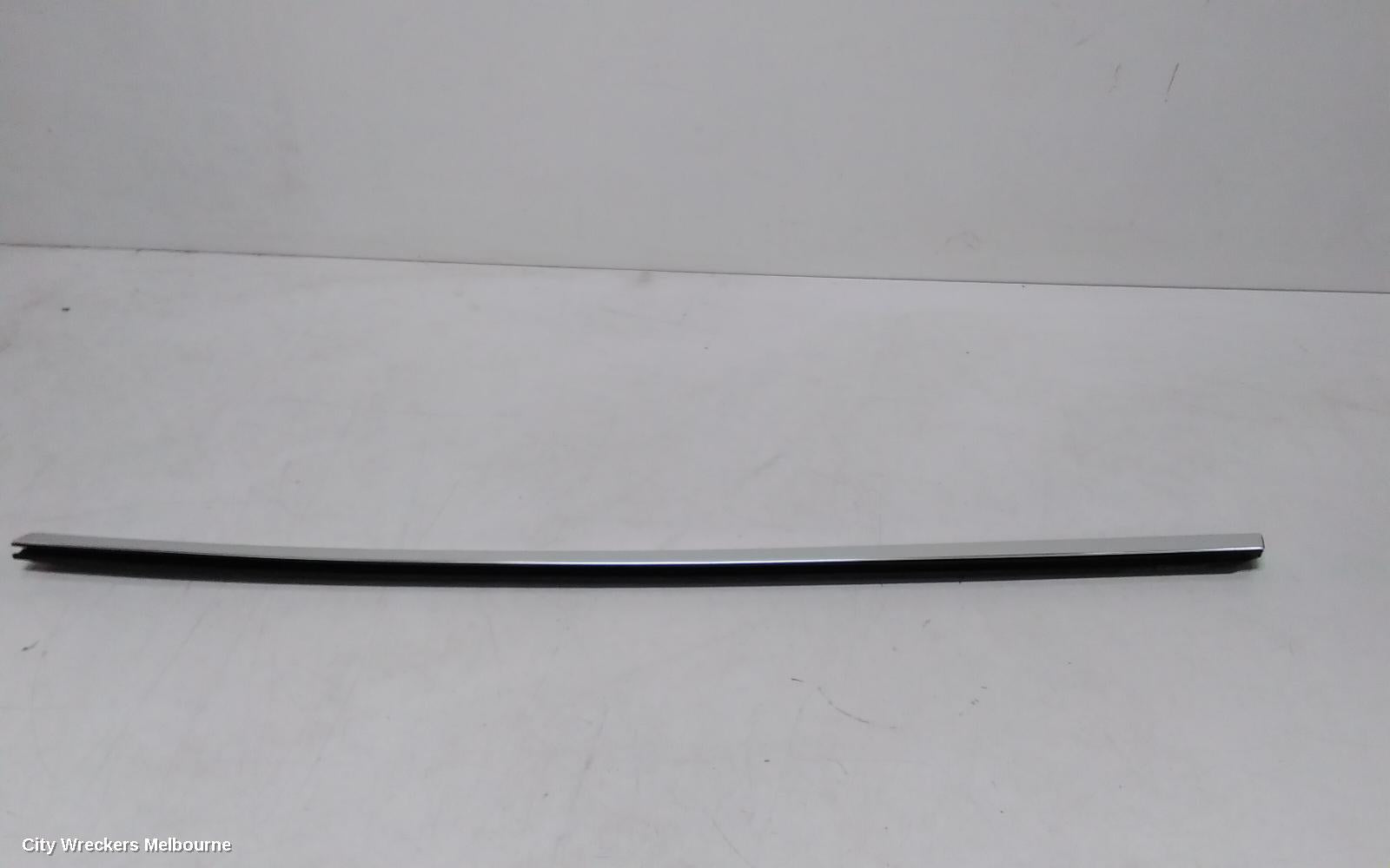 TESLA MODEL 3 DOOR MOULD, LHF CHROOM MOULD: 125062, 1ST GEN, 06/2019 ONWARDS - Image 3