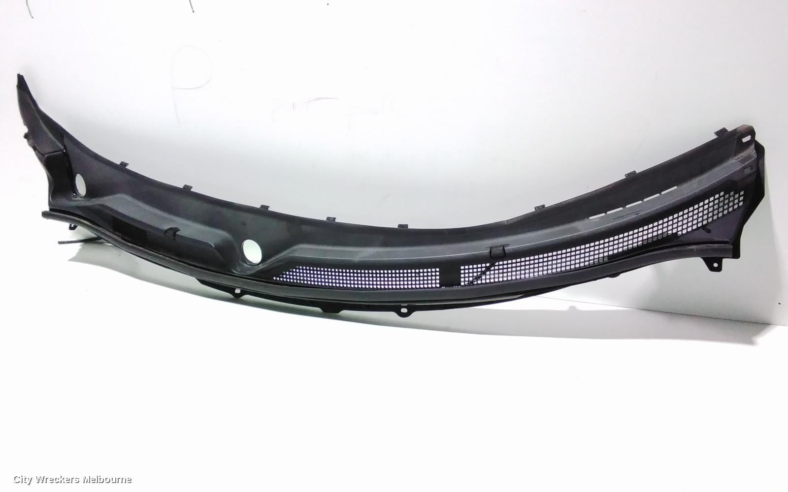 RENAULT KALEOS PLENUM CHAMBER, H45 11/2011 - 08/2013 - Image 2