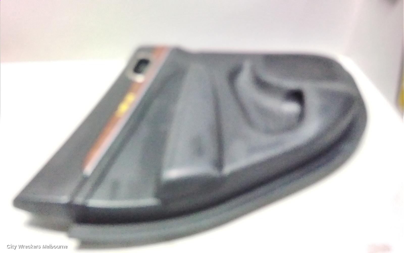 JEEP GRANDCHEROKEE DOOR TRIM, LH REAR, WK, LEATHER, 10/2010 ONWARDS - Image 2
