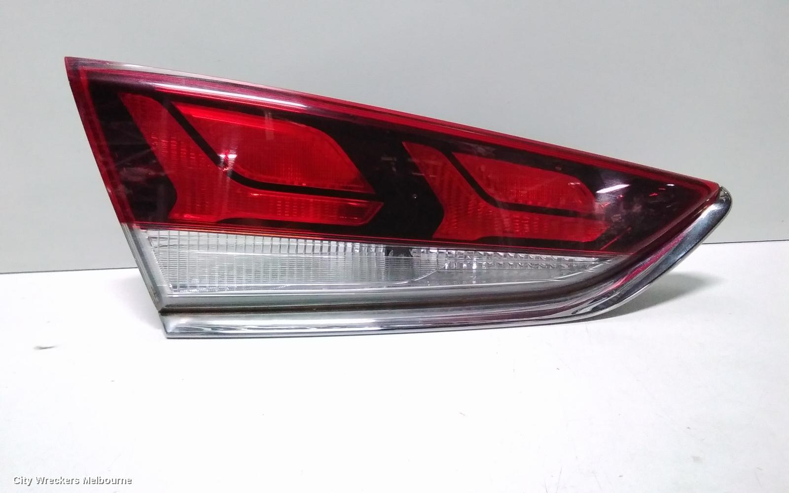 HYUNDAI SONATA REAR GARNISH, BOOTLID LAMP (LH SIDE), LED TYPE, LF, 08/2017 - 01/2020 - Image 3