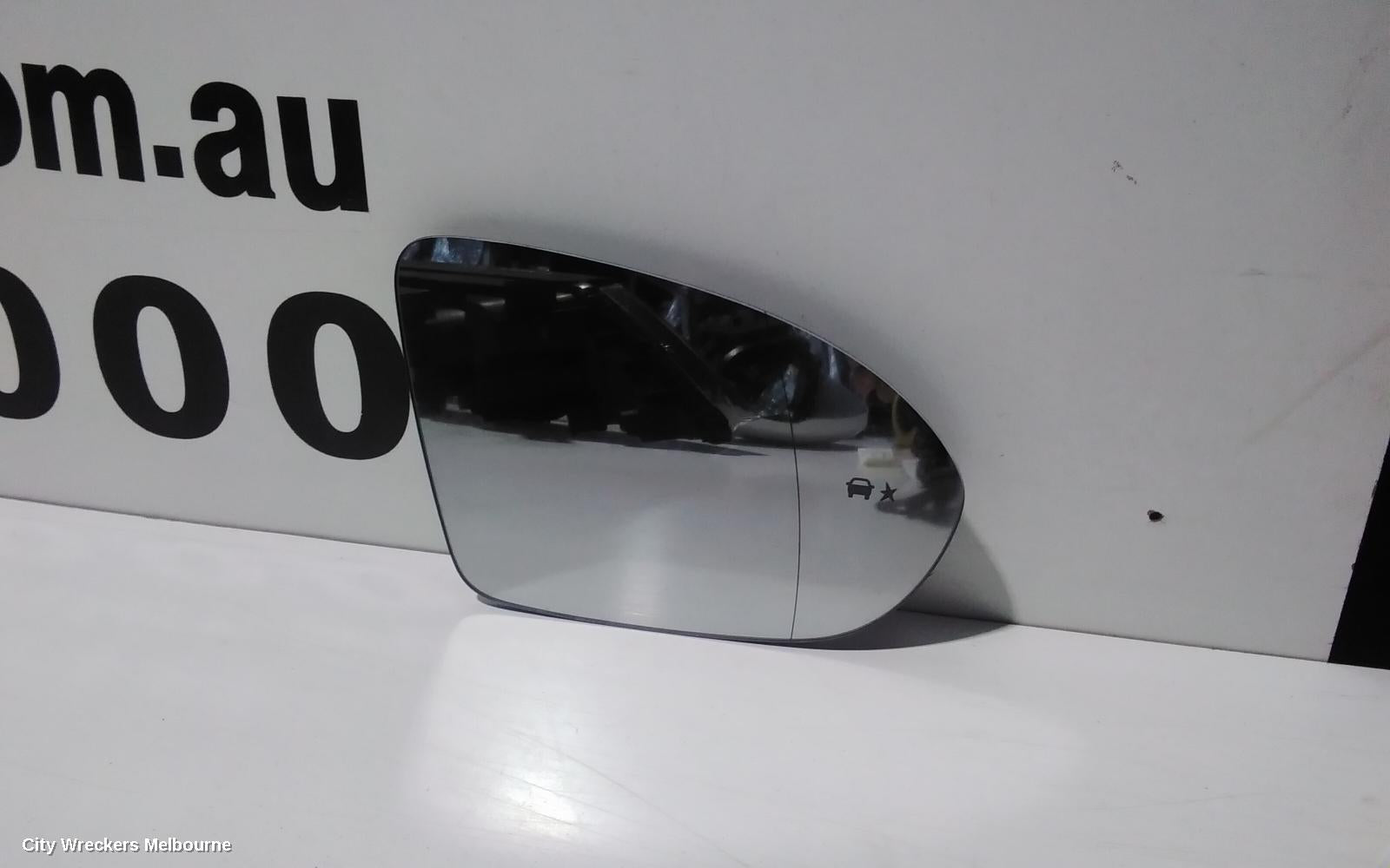 HOLDEN COMMODORE RIGHT DOOR MIRROR, ZB, LT, MANUAL FOLDING, NON MEMORY TYPE, 10/2017 - 12/2020 - Image 2