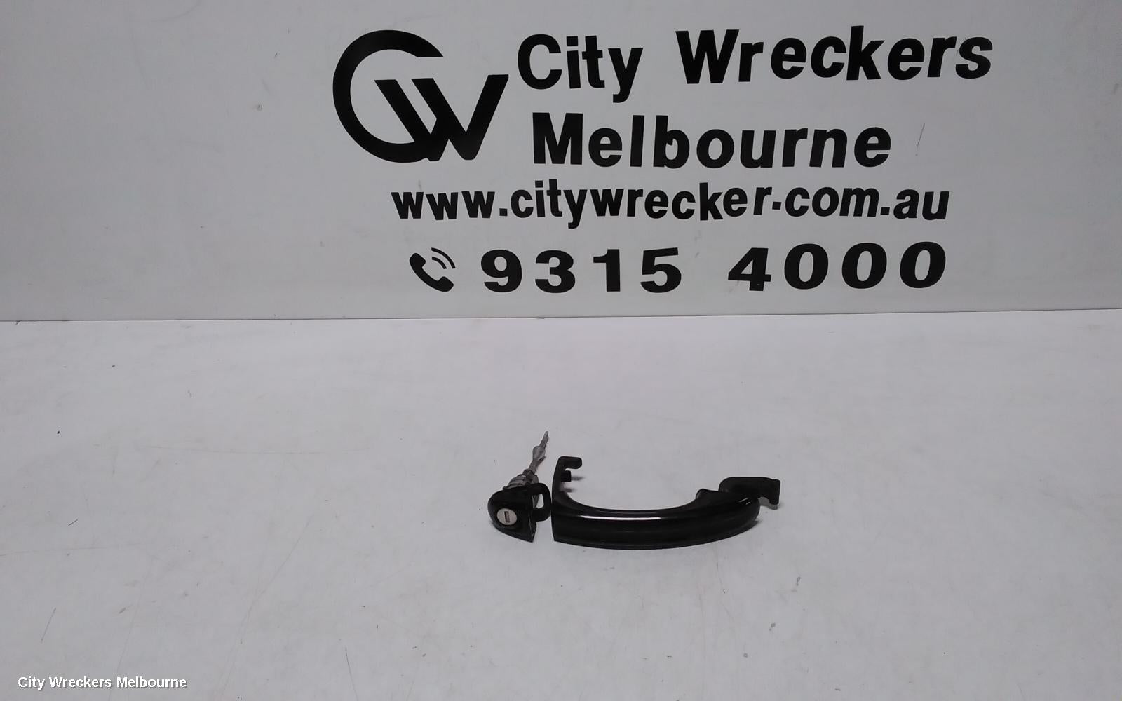 AUDI Q7 DOOR HANDLE, 4L, RH FRONT, OUTER, 09/2006 - 12/2012 - Image 1