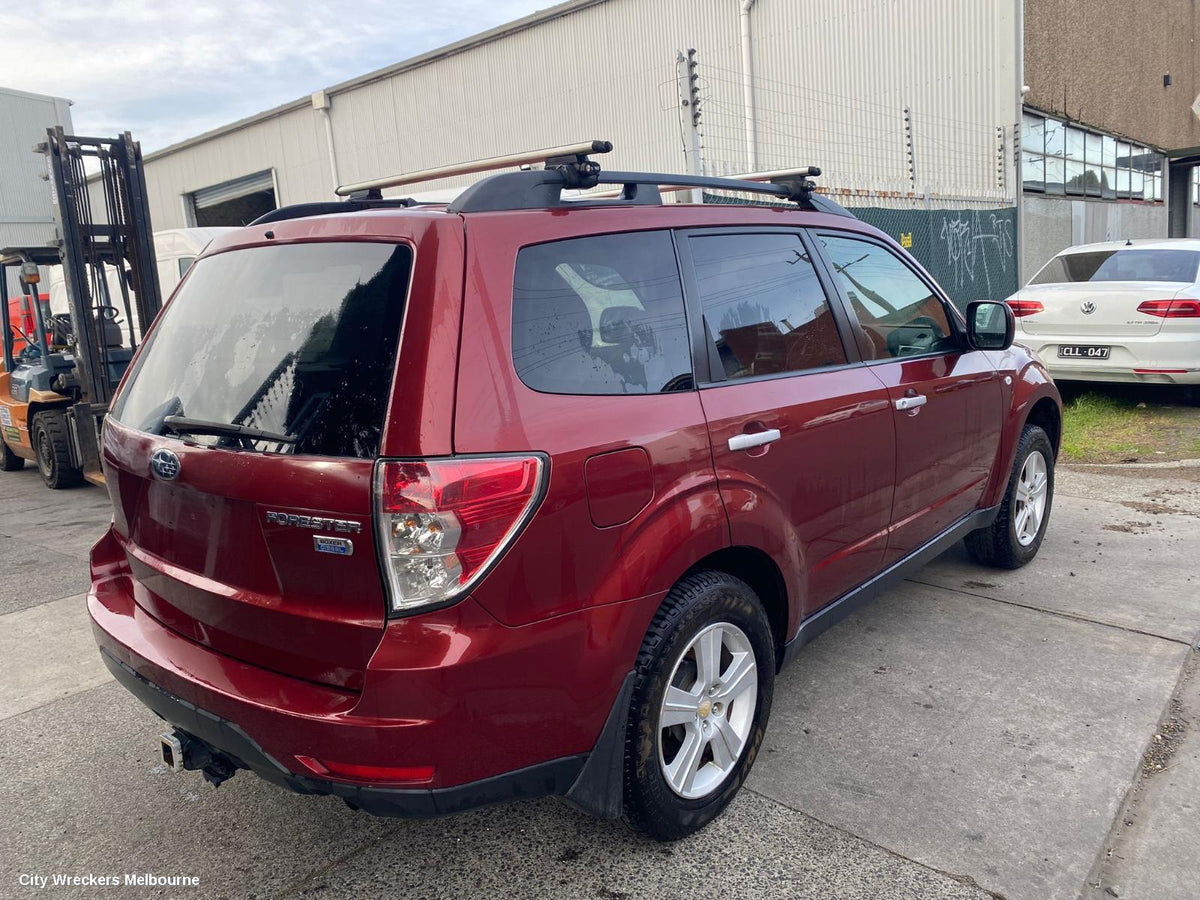 SUBARU FORESTER RIGHT TAILLIGHT, IN BODY, 02/2008 - 12/2012 - Image 3
