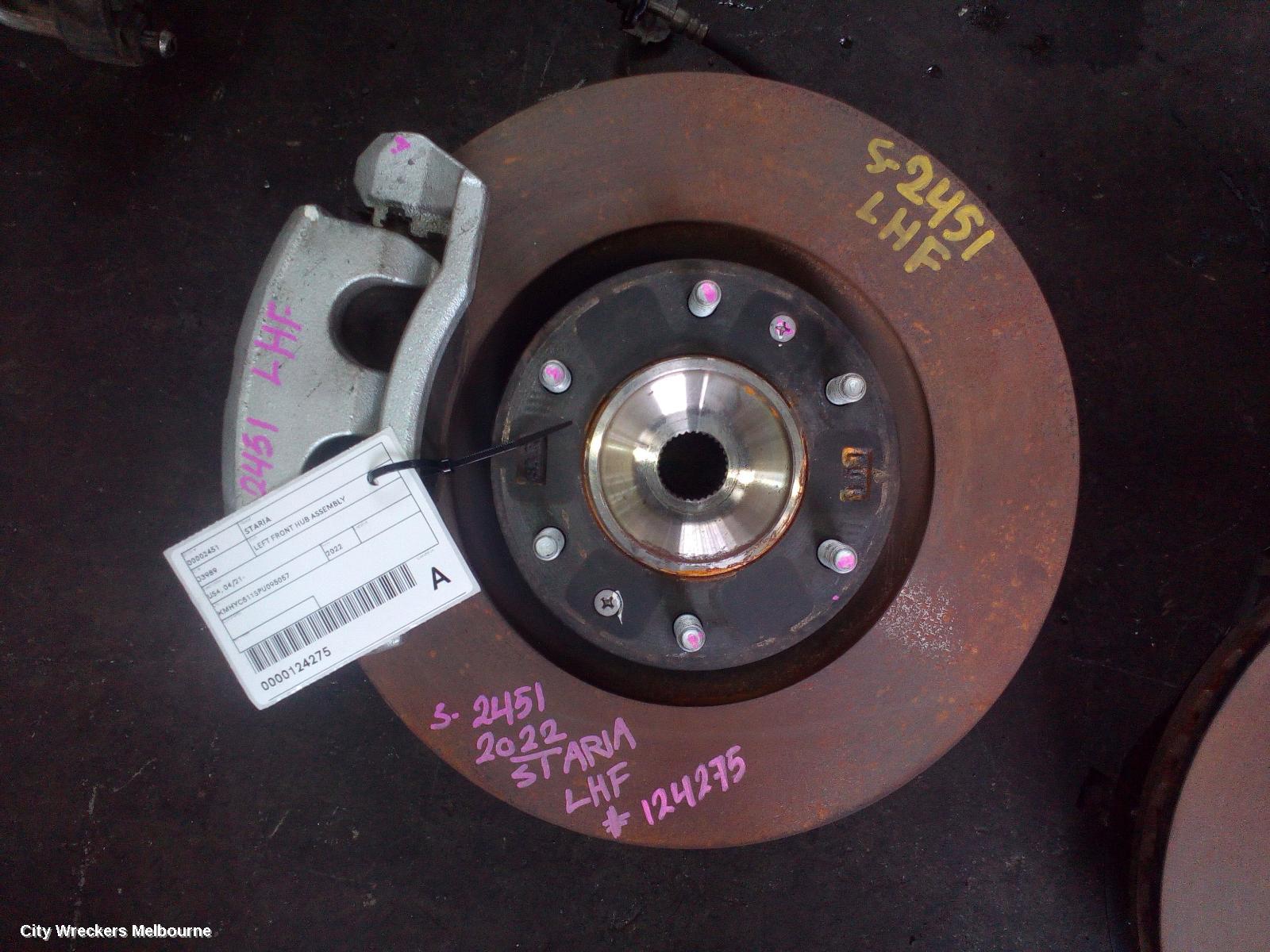 HYUNDAI STARIA LEFT FRONT HUB ASSEMBLY, US4, 04/2021 ONWARDS - Image 1