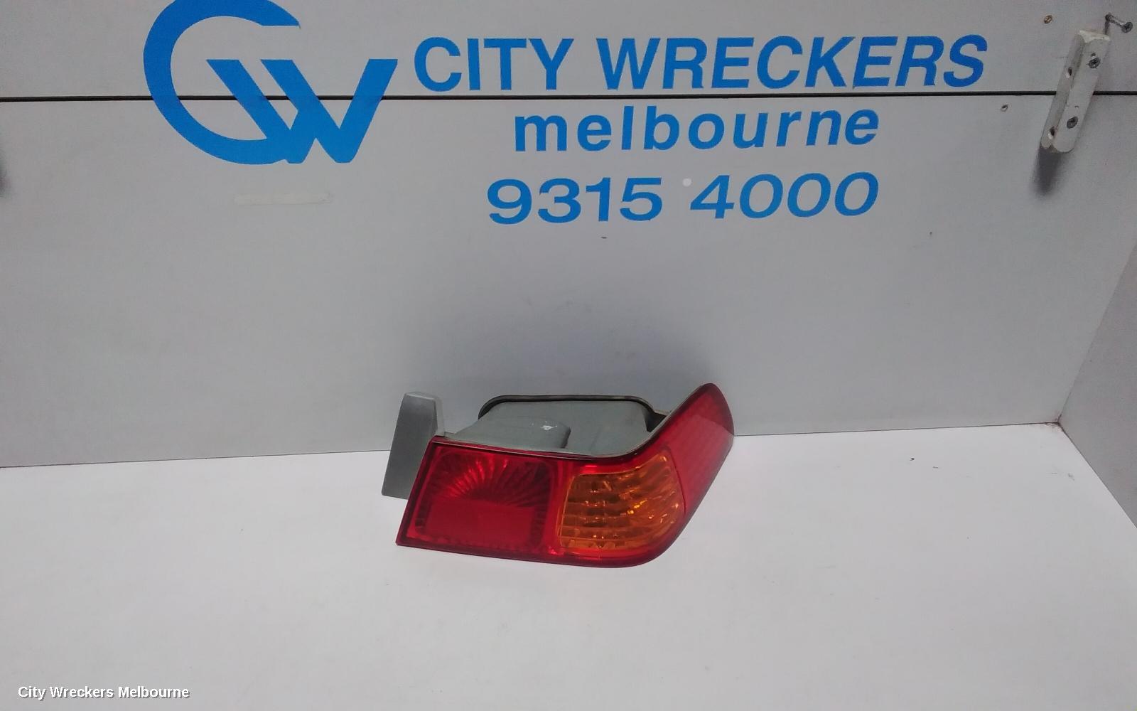 TOYOTA CAMRY RIGHT TAILLIGHT, SK20, SEDAN, 10/2000 - 08/2002 - Image 1
