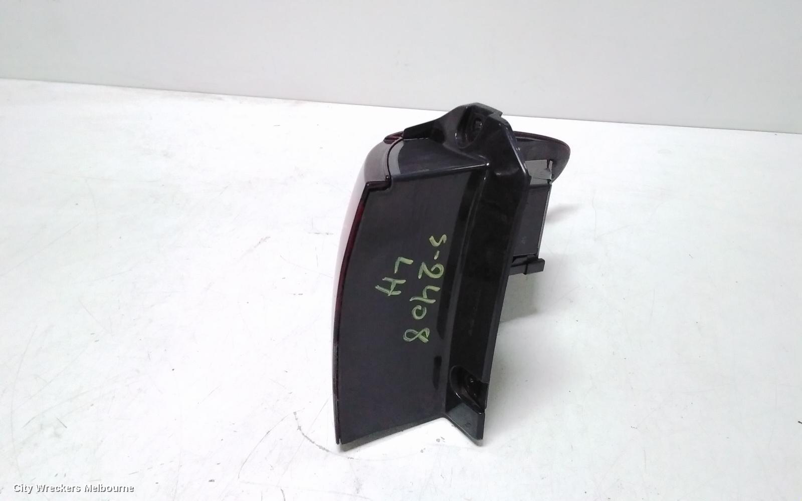 TOYOTA ESTIMA LEFT TAILLIGHT, XR30/XR40, RED/CLEAR, LENS# 28-169, 03-06 (IMPORT) - Image 3