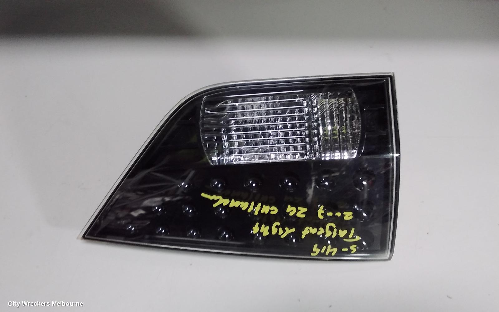 MITSUBISHI OUTLANDER REAR GARNISH, TAILGATE LAMP (RH SIDE), ZG, 11/2006 - 09/2009 - Image 1