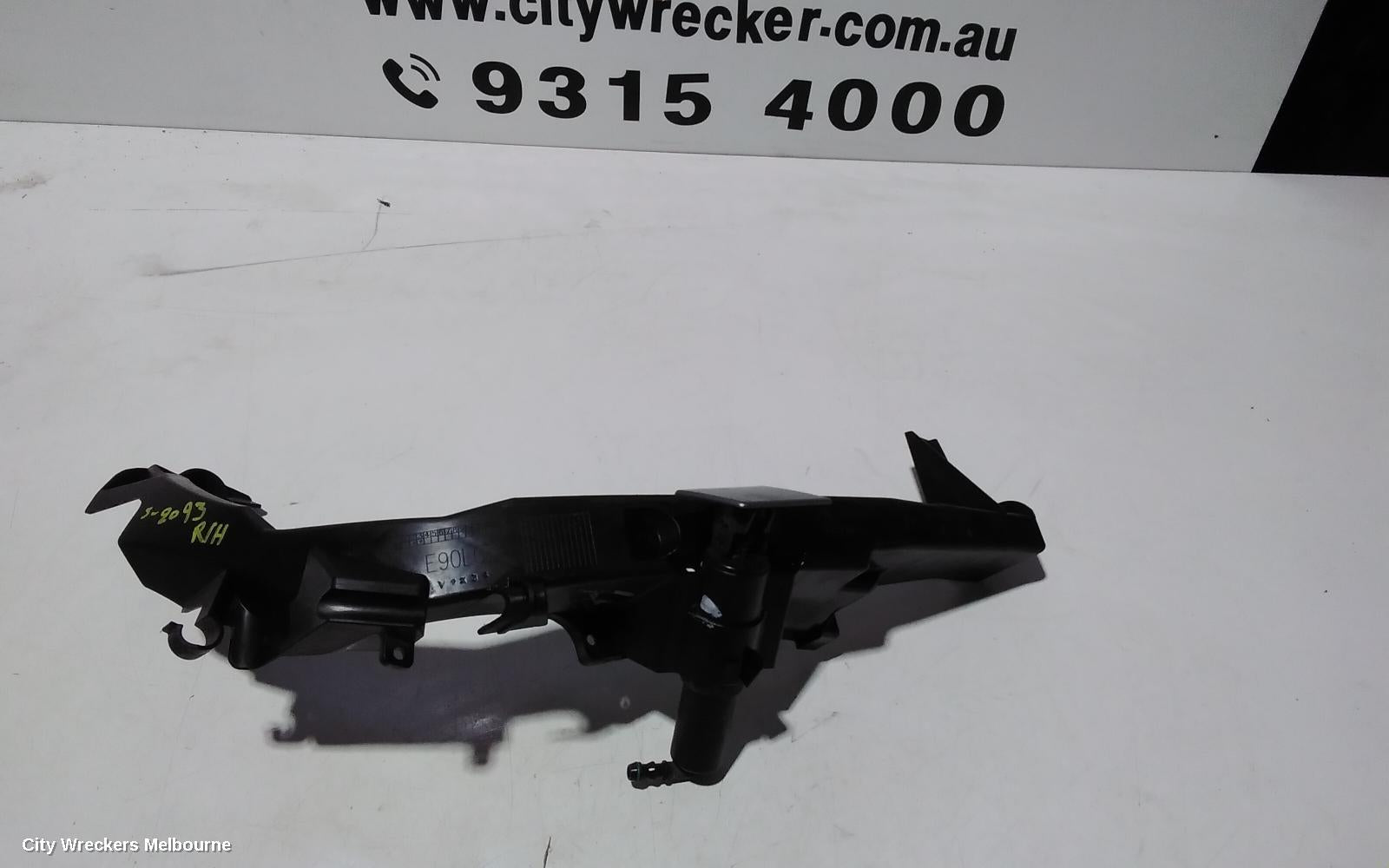 BMW 3 SERIES, E90, 03/2005 - 12/2013, RH HEAD LIGHT BRAKET WITH WASHER JET: 101127 - Image 2