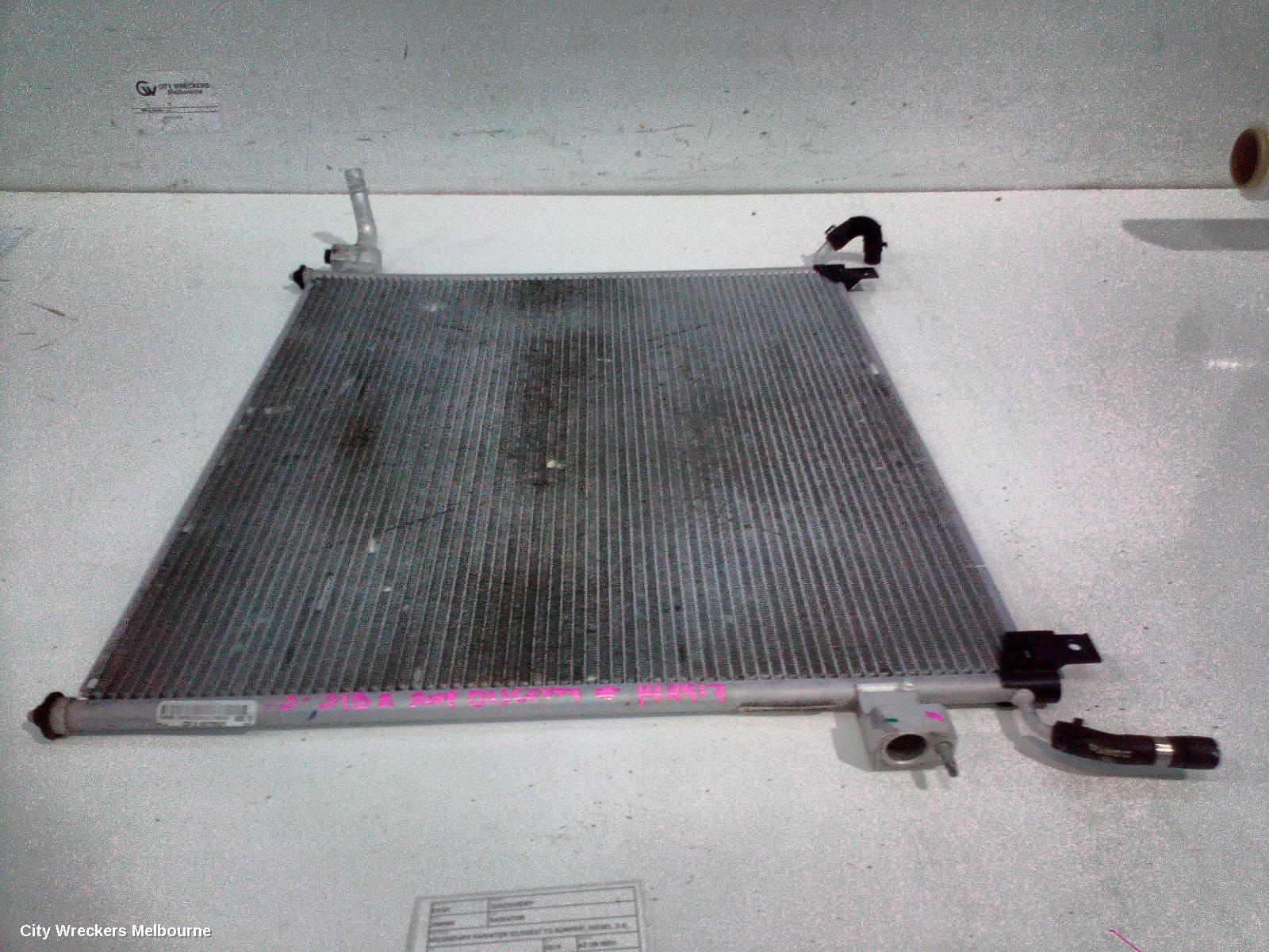 LAND ROVER DISCOVERY RADIATOR, SECONDARY RADIATOR (CLOSEST TO BUMPER), DIESEL, 3.0, TWIN TURBO, SD6, L462, 12/2016 - 12/2020 - Image 2