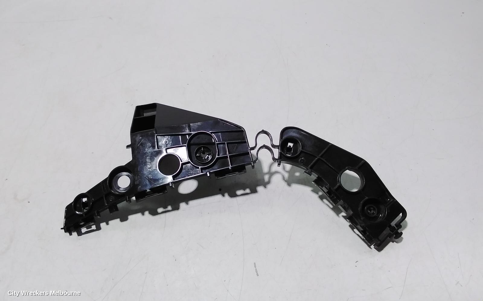 TOYOTA HIACE, 300 SERIES, 02/2019 ONWARDS, RHF BAR SLIDER: 94824 - Image 2