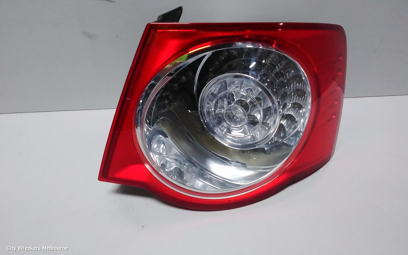 VOLKSWAGEN JETTA RIGHT TAILLIGHT, 1KM, 02/2006 - 07/2011 - Image 2