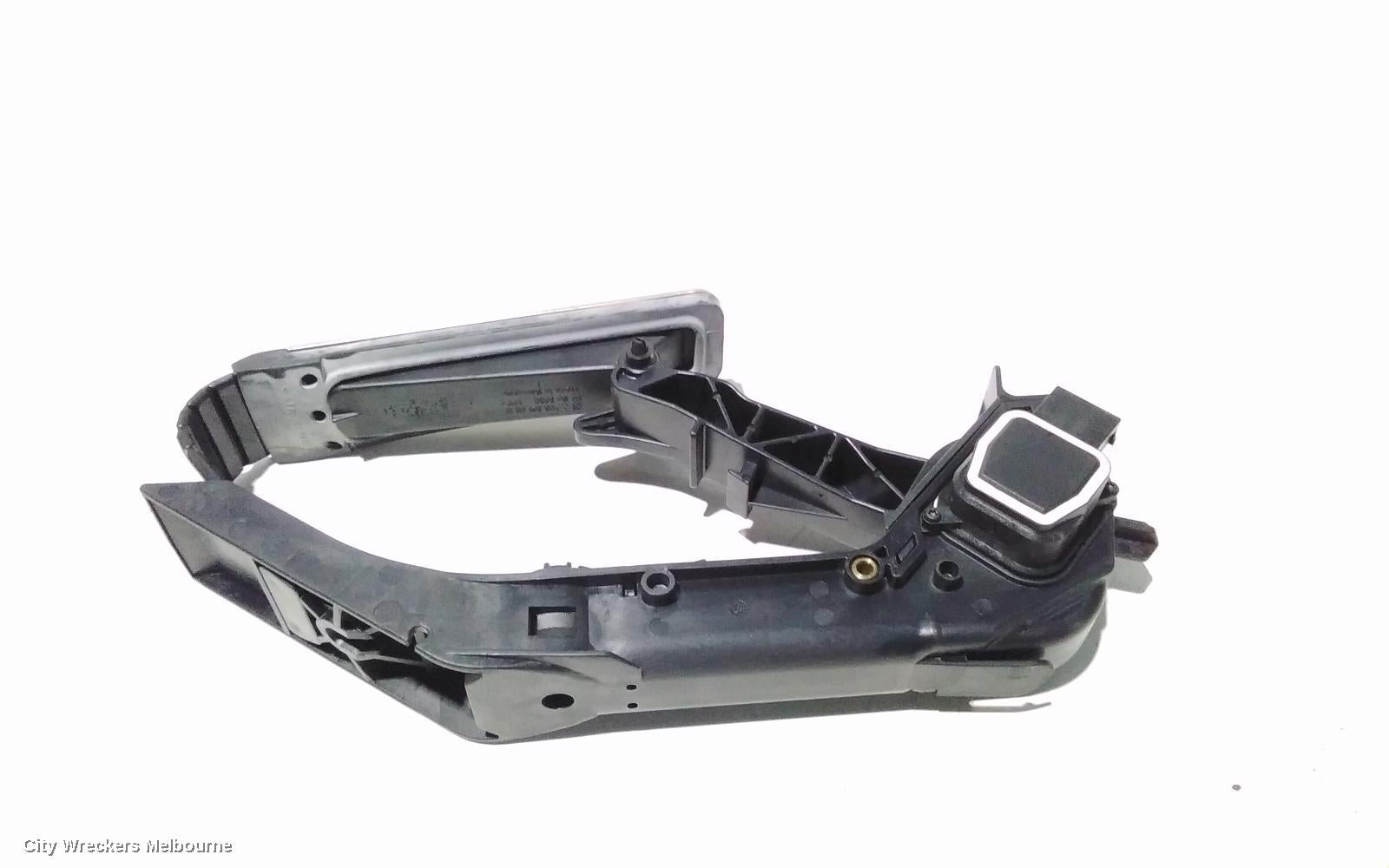 MERCEDES CLC CLASS PEDAL ASSEMBLY, CL203 08/2008 - 03/2011 - Image 2
