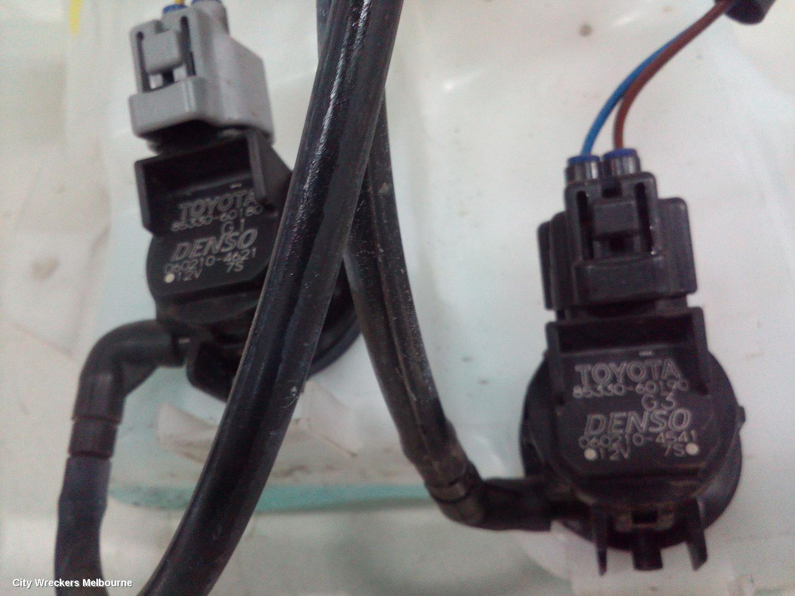 TOYOTA PRIUS WASHER BOTTLE, NHP10R, PRIUS C, NON H/LAMP WASHER TYPE, 12/2011 - 03/2020 - Image 3