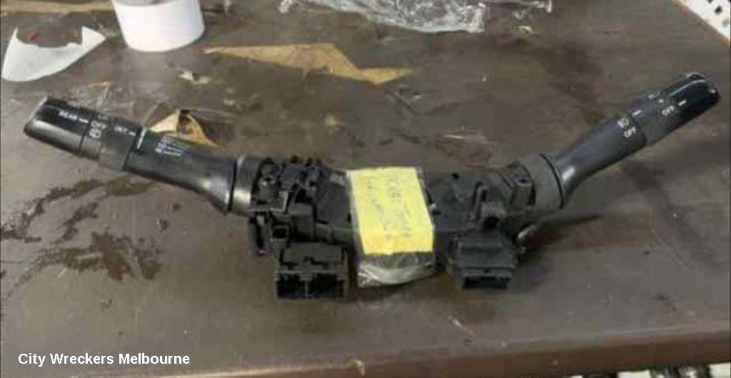 TOYOTA TARAGO COMBINATION SWITCH, FLASHER SWITCH, ACR50R, 03/2006 - 06/2020 - Image 1