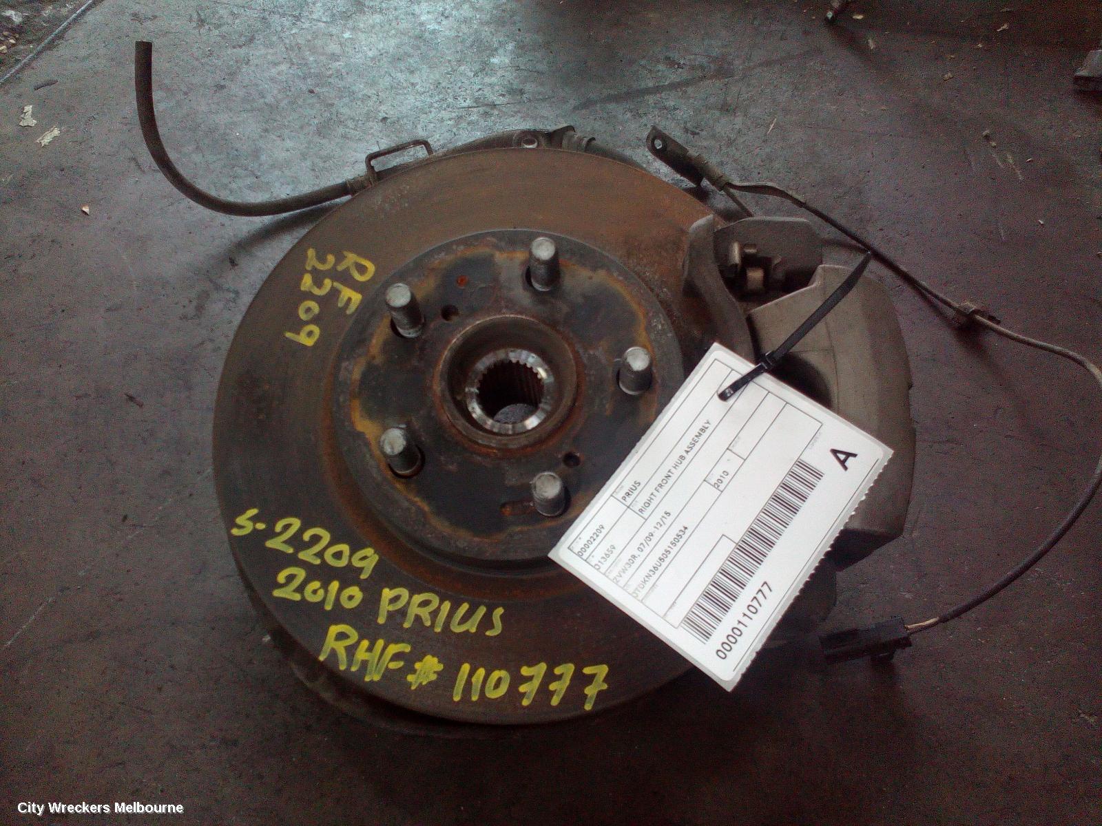 TOYOTA PRIUS RIGHT FRONT HUB ASSEMBLY, ZVW30R, 07/2009 - 12/2015 - Image 1