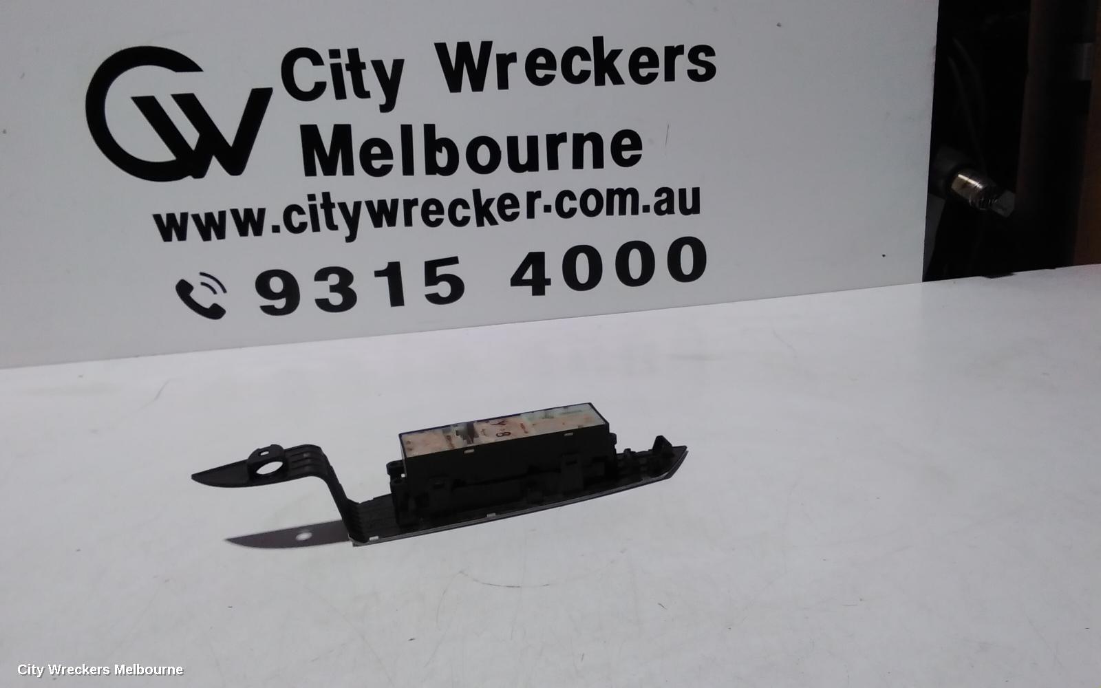 NISSAN MURANO PWR DR WIND SWITCH, RH FRONT (MASTER SWITCH), Z50, 05/2002 - 12/2008 - Image 3