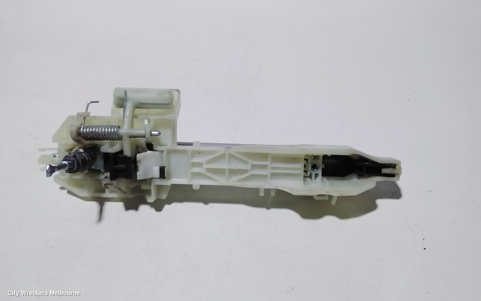 KIA CARNIVAL/GRAND CARNIVAL DOOR HANDLE, OUTER, RH FRONT, NON KEYLESS ENTRY, YP, 01/2015 - 10/2020 - Image 3