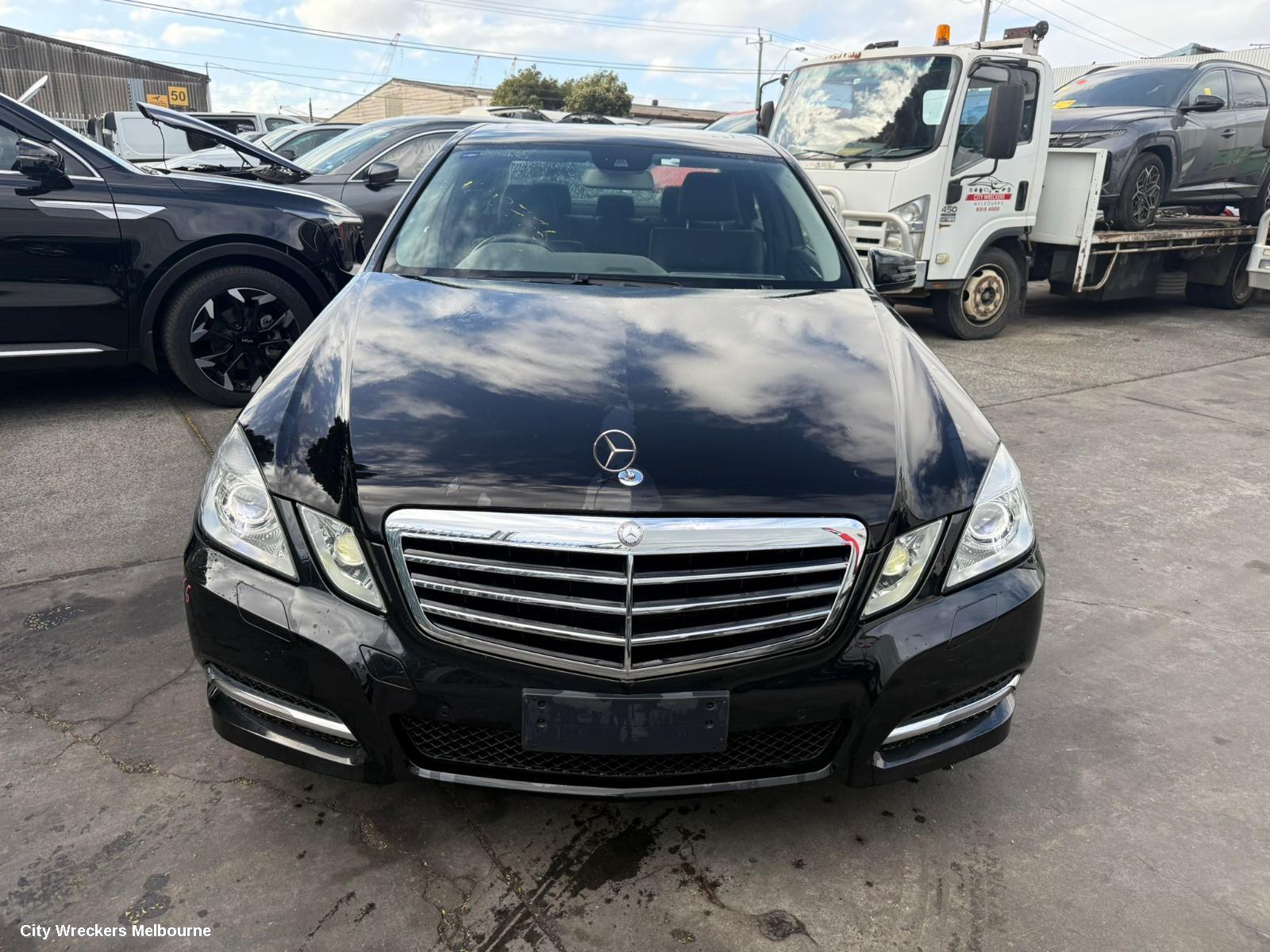 MERCEDES E CLASS DOOR/BOOT/GATE LOCK, LEFT FRONT DOOR LOCK, W212/S212, SEDAN/WAGON, NON KEYLESS START TYPE, 07/2009 - 05/2016 - Image 1