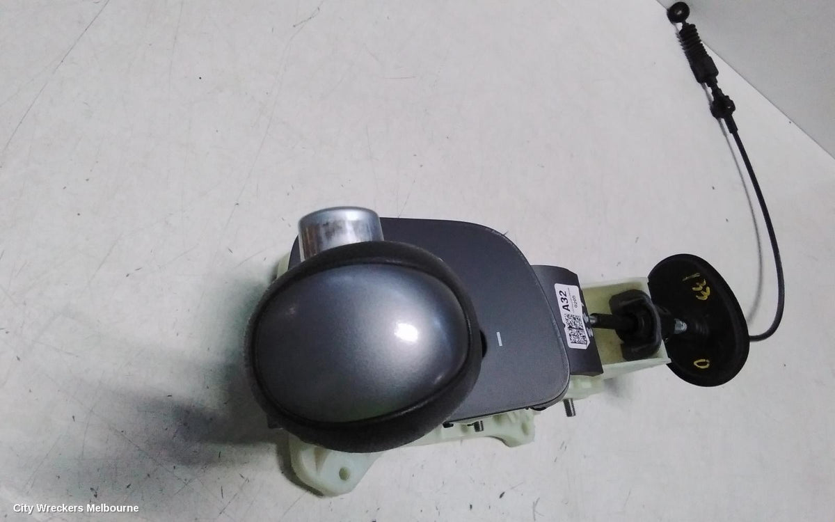 HYUNDAI ILOAD/IMAX GEAR STICK/SHIFTER, AUTO T/M, DIESEL, 2.5, NON OVERDRIVE BUTTON, TQ, 11/2007 - 03/2021 - Image 3