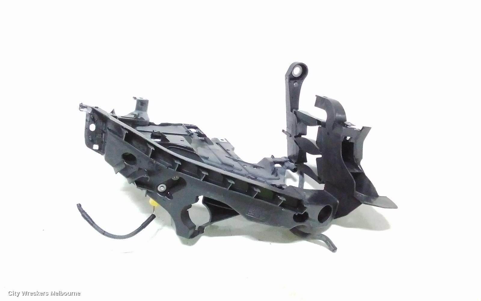 AUDI A4, B8 8K, 04/2008 - 06/2012, RHF LOWER HEADLIGHT BRACKET: 62065 - Image 3