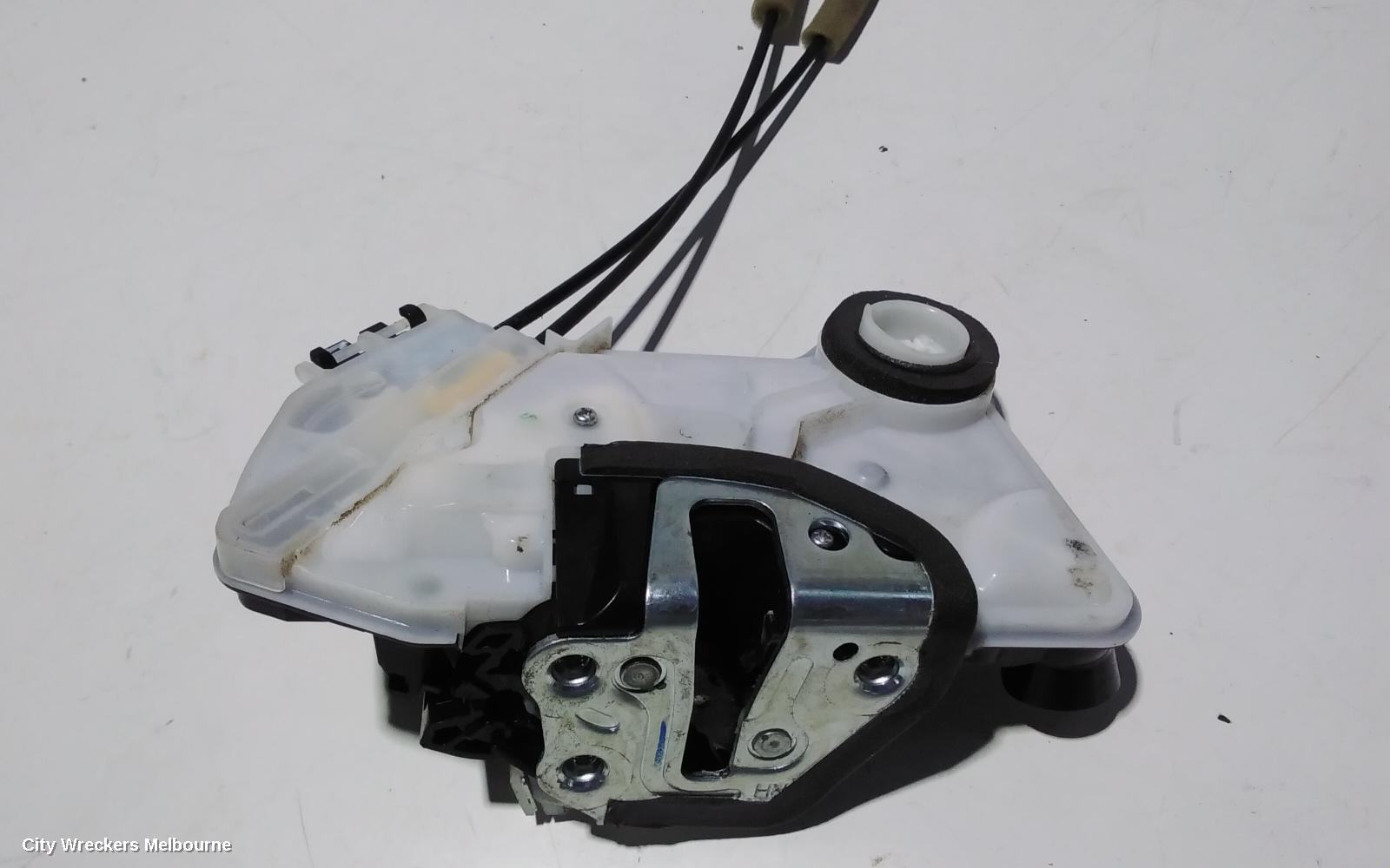 TOYOTA KLUGER DOOR/BOOT/GATE LOCK, RIGHT REAR DOOR LOCK, GSU50/GSU55, 03/2014 - 02/2021 - Image 2