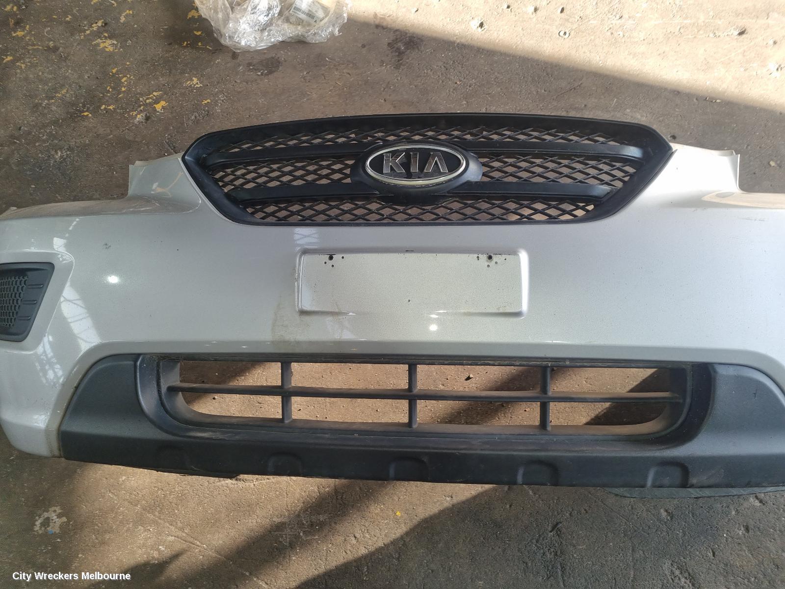KIA RONDO GRILLE, UN, BLACK, 12/2006 - 06/2010 - Image 3