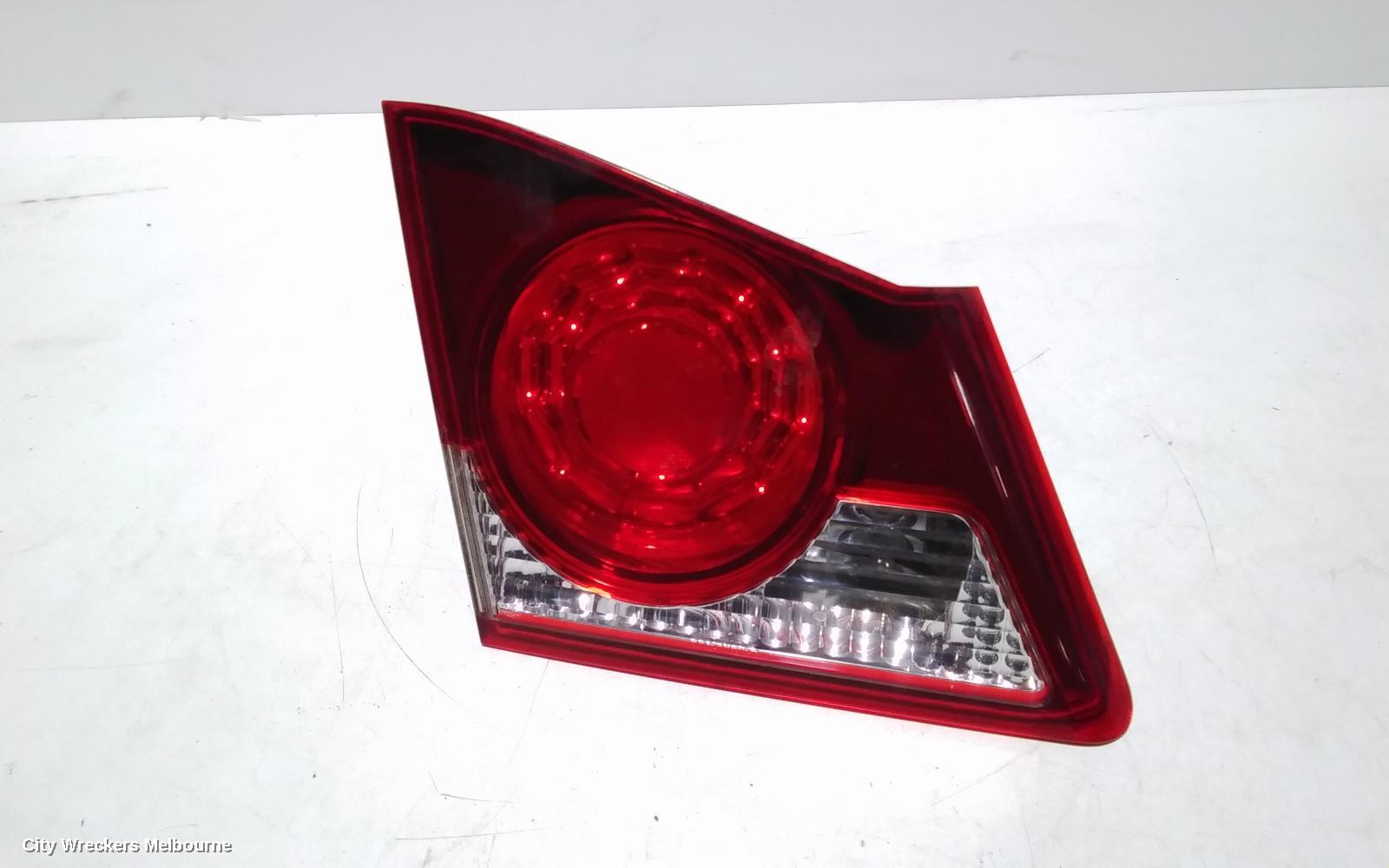 HONDA CIVIC REAR GARNISH, BOOTLID LAMP (LH SIDE), 8TH GEN, 02/2006 - 12/2008 - Image 1