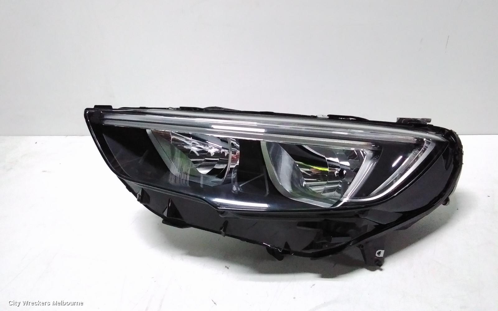 HOLDEN COMMODORE LEFT HEADLAMP, ZB, HALOGEN TYPE, 10/2017 - 12/2020 - Image 2