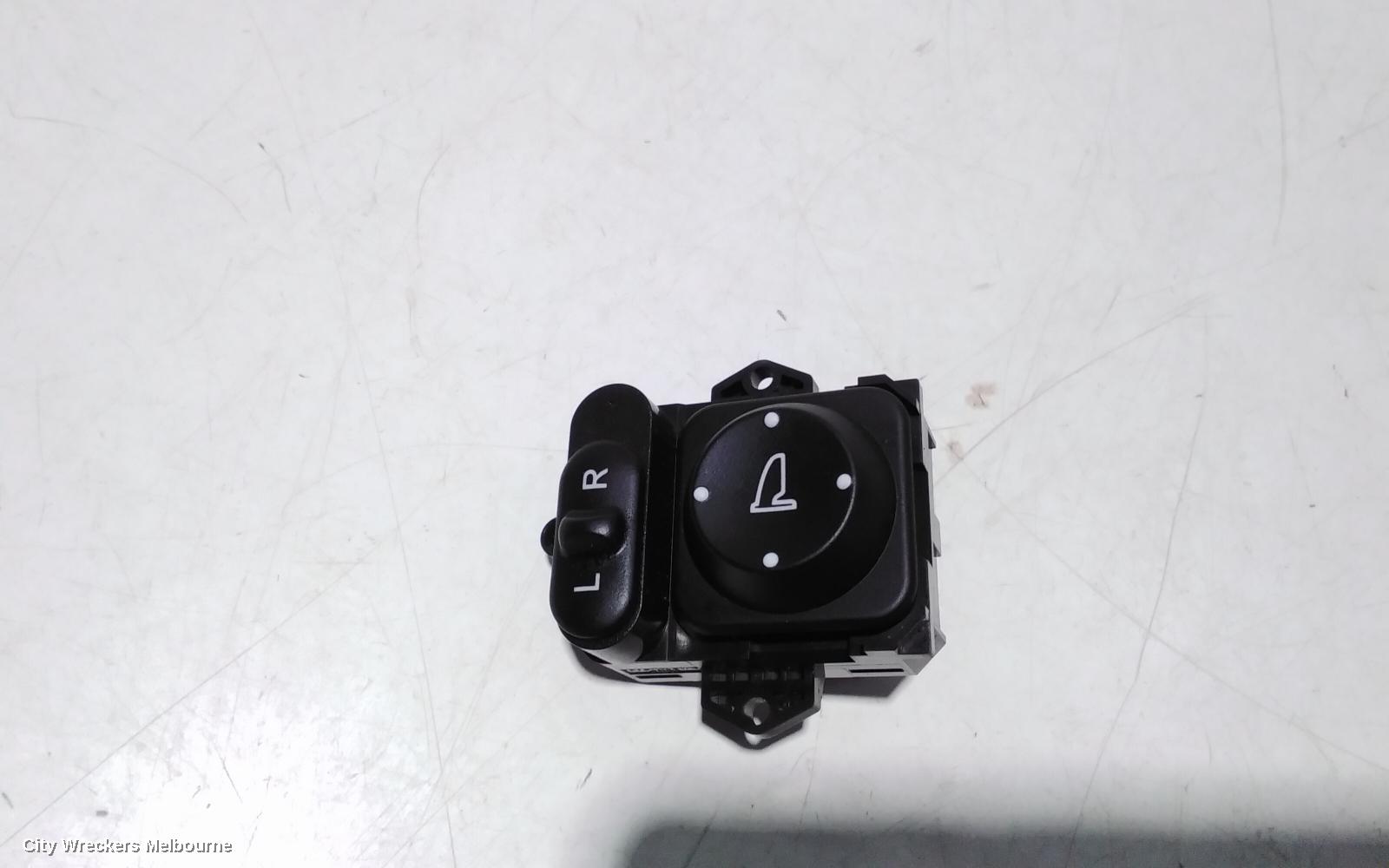HONDA HRV, RU, 12/2014 - 10/2021, MIRROR SWTCH: 94543 - Image 1