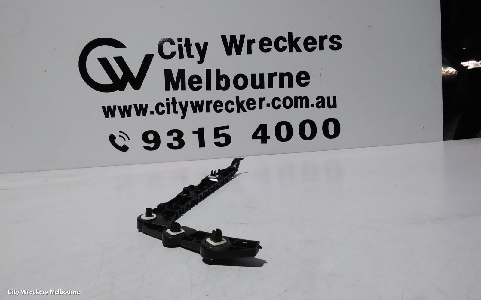 NISSAN PULSAR, B17, 11/2012 - 12/2017, RHR REAR BAR SLIDER: 101184 - Image 2
