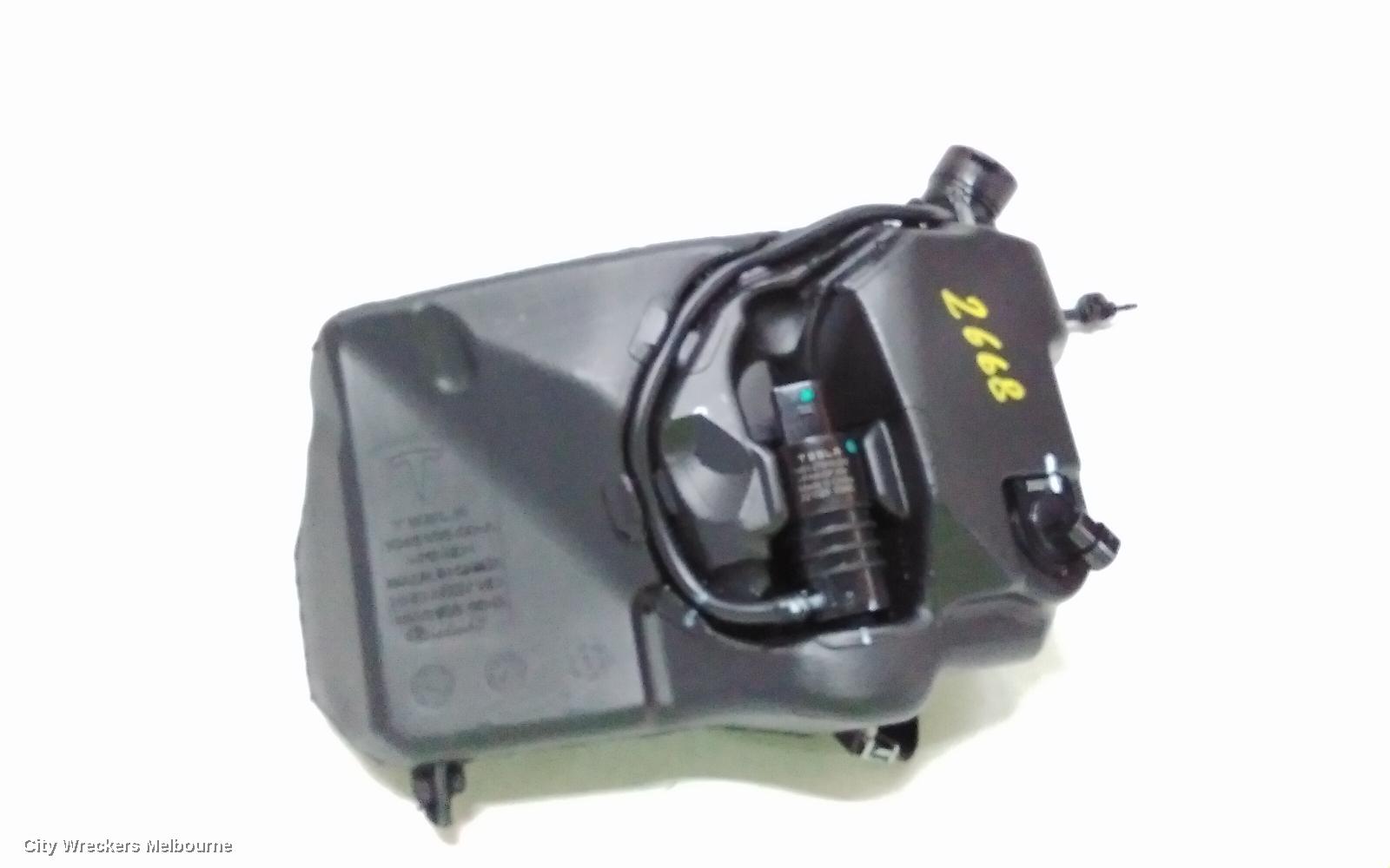TESLA MODEL 3 WASHER BOTTLE, 1ST GEN, 06/2019 ONWARDS - Image 2