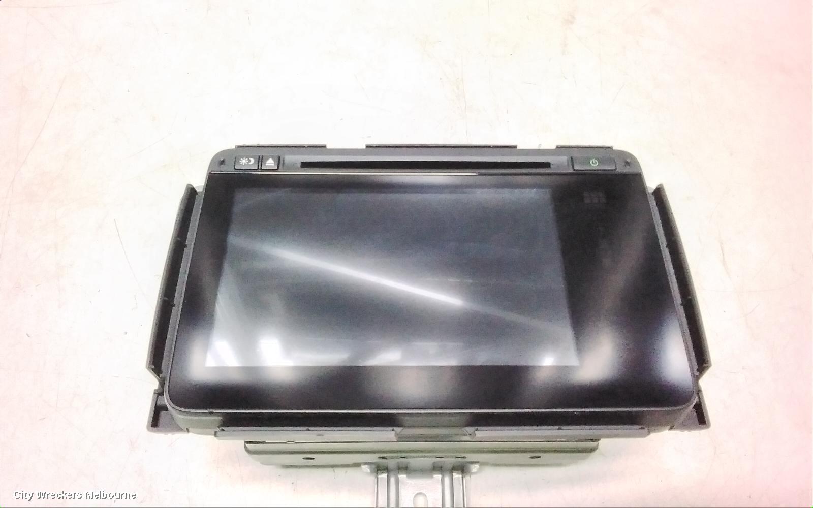 HONDA HRV RADIO/CD/DVD/SAT/TV, 7IN TOUCHSCREEN, NON SAT NAV TYPE, RU5, 12/2014 - 04/2017 - Image 3