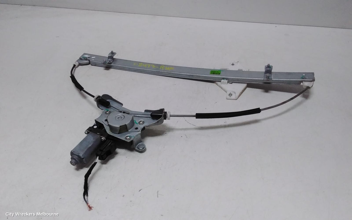 LDV G10 RIGHT FRONT WINDOW REG/MOTOR, SV7A/SV7C, DOOR REG ASSY (REG & MOTOR), 2 PIN MOTOR TYPE, WAGON/VAN, 04/2015 ONWARDS - Image 1