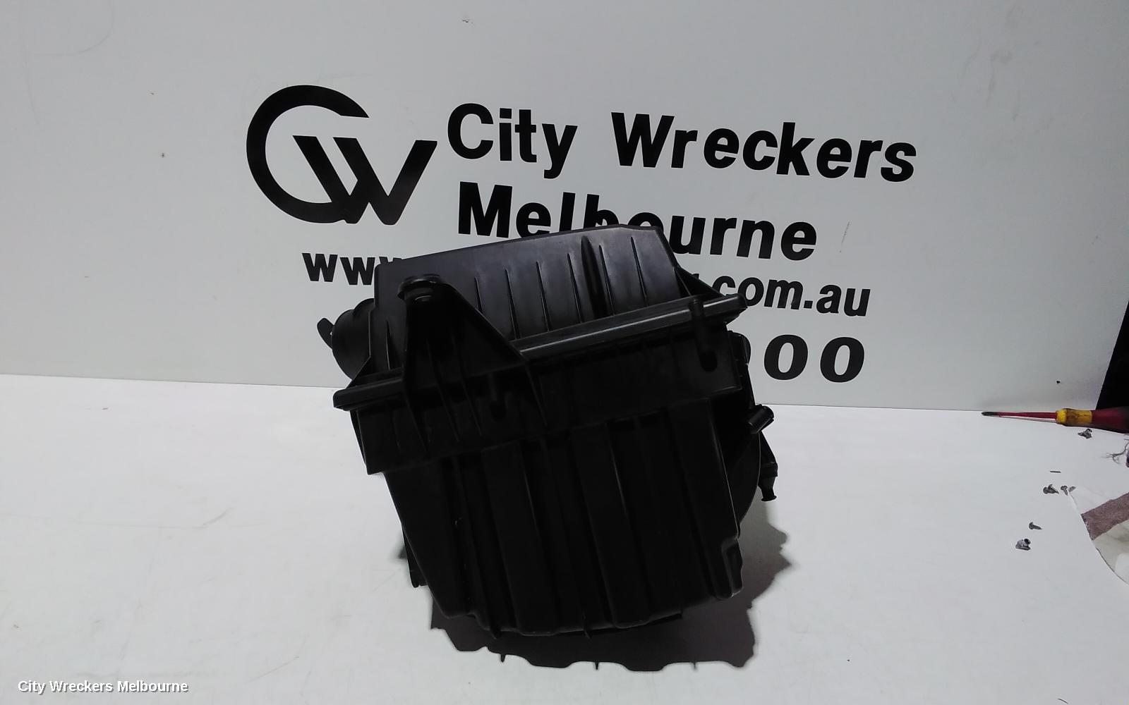 LAND ROVER RANGEROVER EVOQUE AIR CLEANER/BOX, AIR CLEANER, L538, DIESEL, 11/2011 - 01/2019 - Image 3