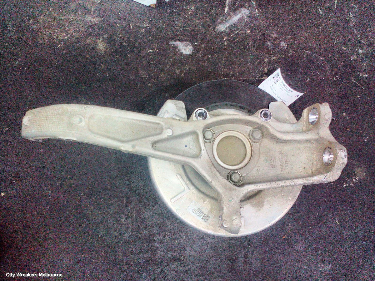 TESLA MODEL 3 RIGHT FRONT HUB ASSEMBLY, RWD, STANDARD BRAKE TYPE, 1ST GEN, 06/2019 ONWARDS - Image 3