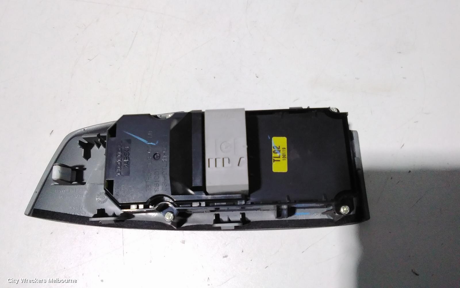 HONDA ACCORD PWR DR WIND SWITCH, RH FRONT (MASTER SWITCH), 8TH GEN, EURO (VIN JHMCU), BASE, 01/2010 - 06/2011 - Image 3