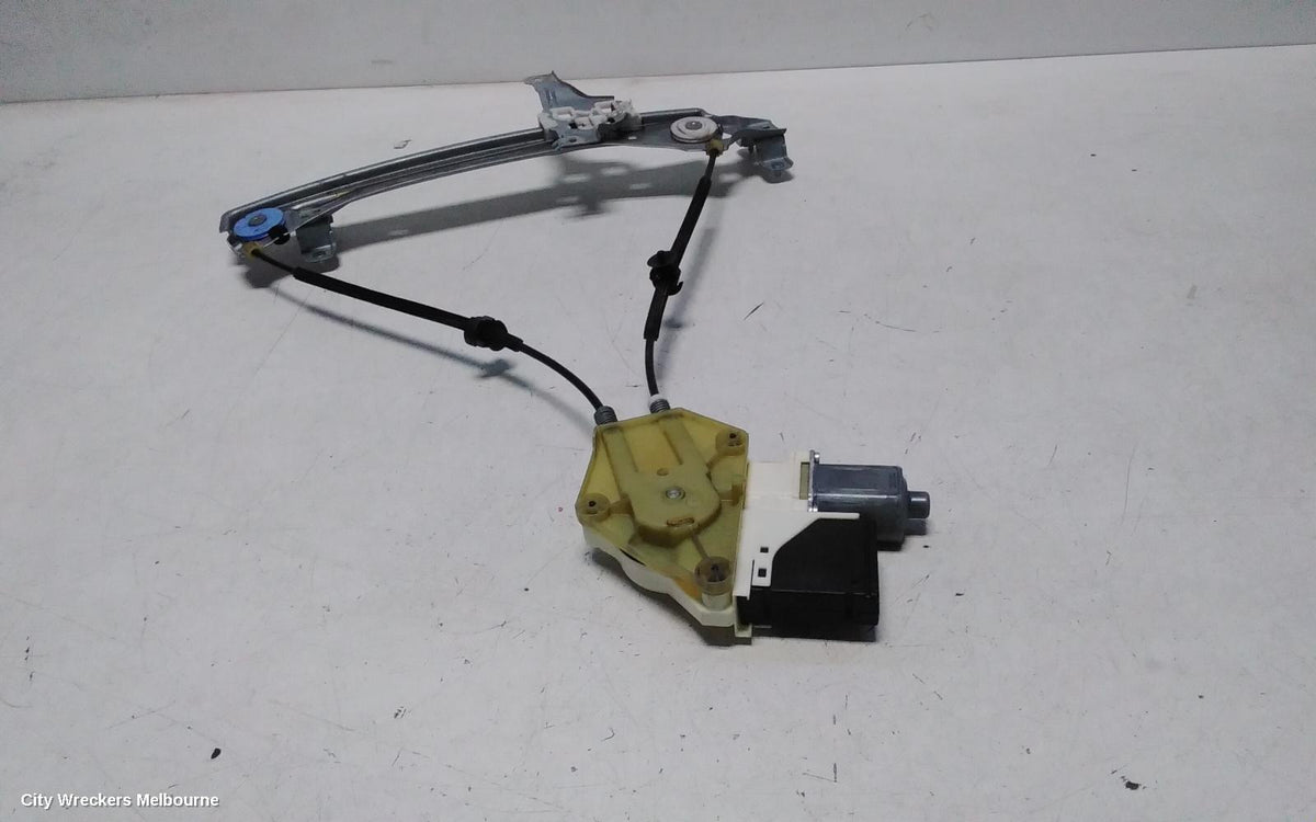 RENAULT MEGANE RIGHT REAR WND REG/MOTOR, X32/B95, 5DR HATCH, 09/2010 - 05/2016 - Image 3
