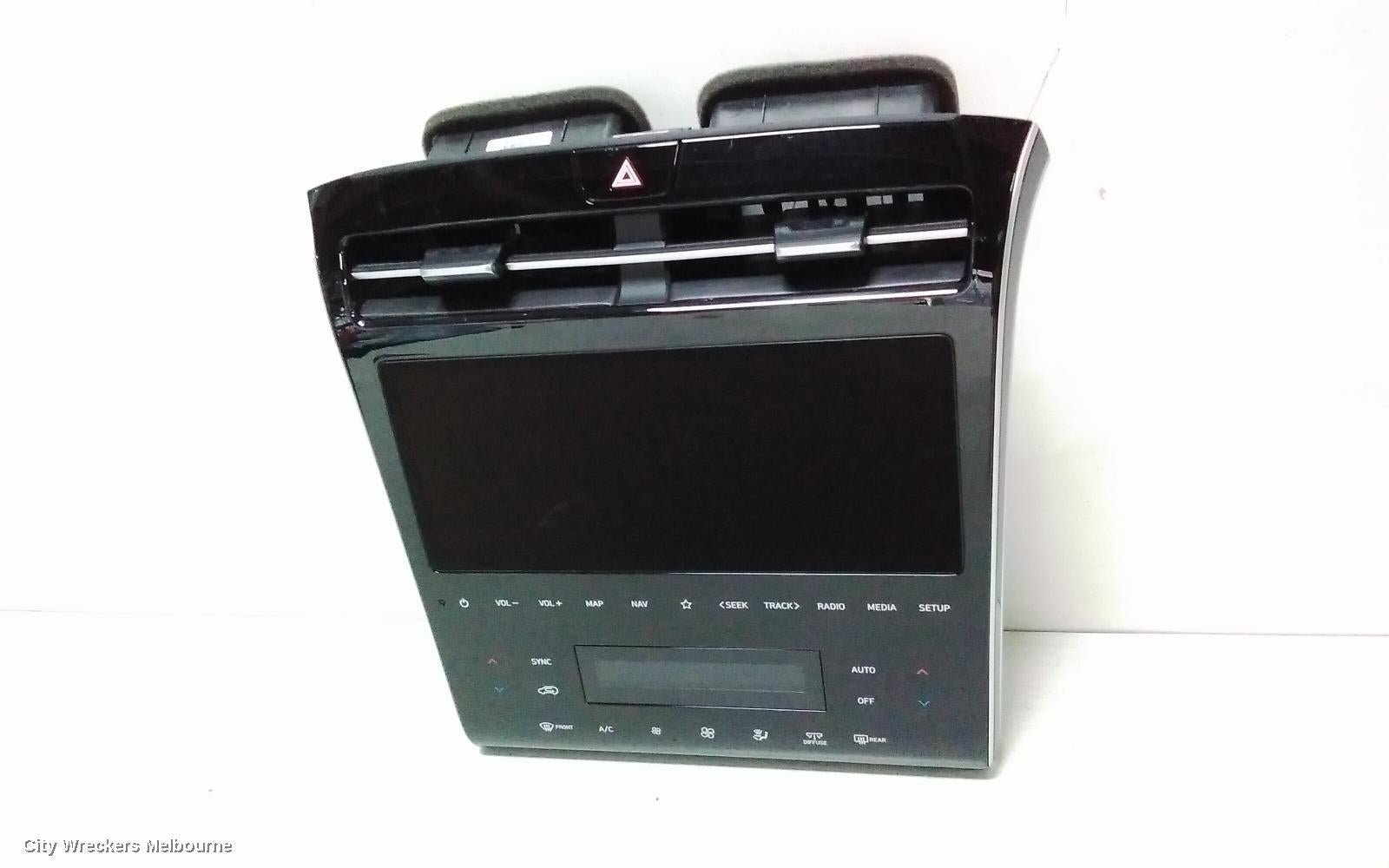 HYUNDAI TUCSON RADIO/CD/DVD/SAT/TV, FRONT DISPLAY UNIT, TOUCH SCREEN, 10.25IN, W/ SAT NAV TYPE, NX4, 02/2021 ONWARDS - Image 2