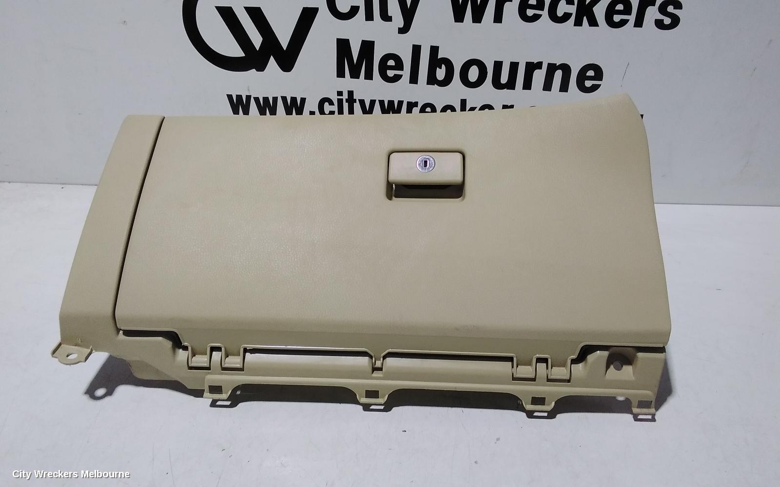 TOYOTA KLUGER GLOVE BOX, XU50 SERIES, 03/2014 - 02/2021 - Image 3