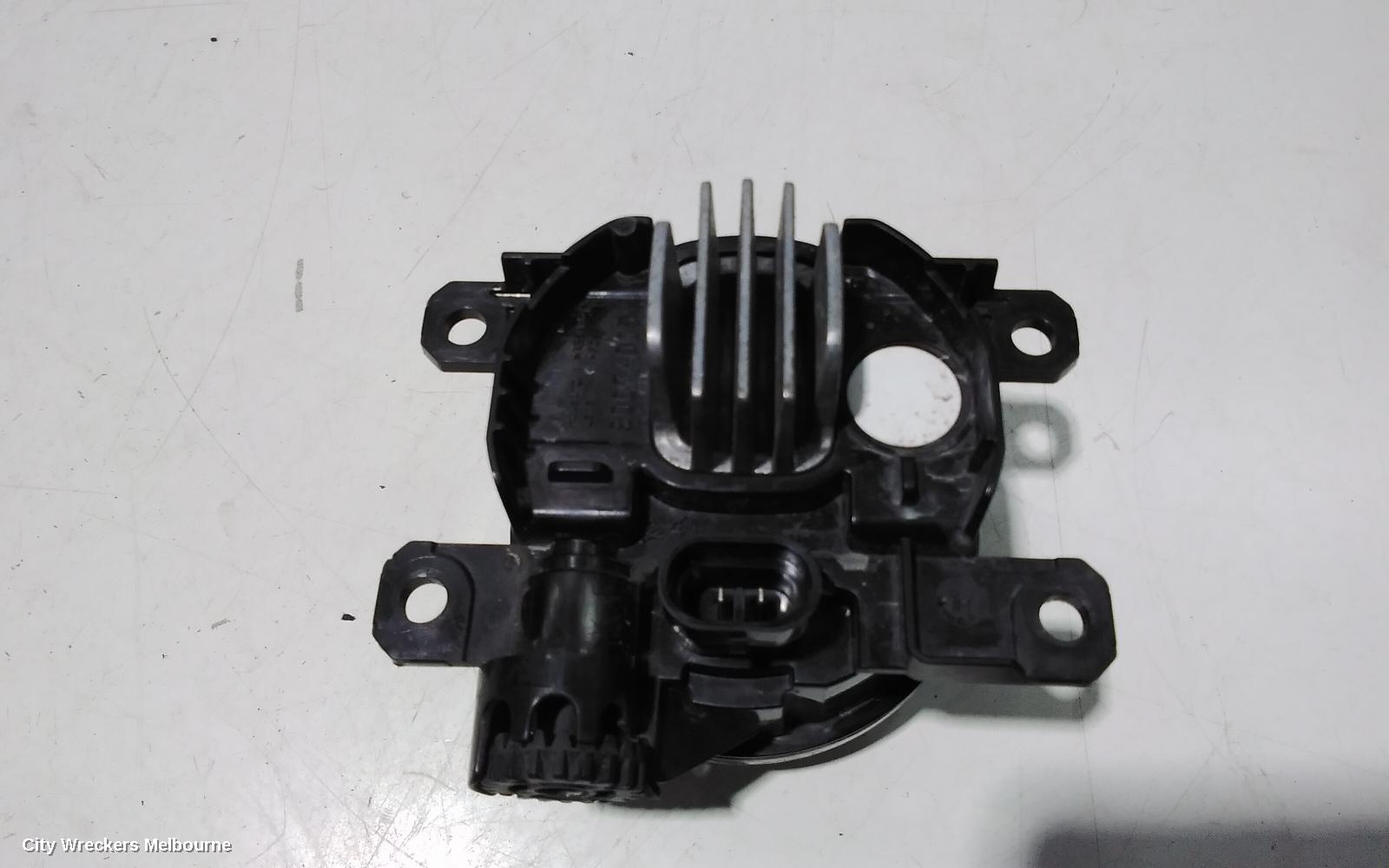 PEUGEOT 308 RIGHT INDICATOR/FOG/SIDE, BUMPER FOGLAMP, T9, ACTIVE/ALLURE, 10/2014 - 01/2021 - Image 3