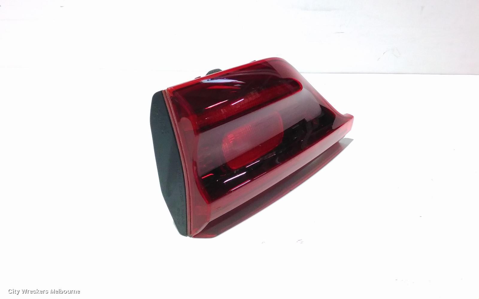 KIA SPORTAGE REAR GARNISH, TAILGATE LAMP (RH SIDE), SI PREMIUM/SI, QL, 07/2018 - 08/2021 - Image 2