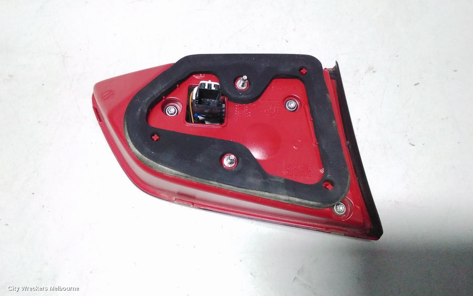 VOLKSWAGEN PASSAT REAR GARNISH, TAILGATE LAMP (RH SIDE), LED TYPE, 3C/MK6 B7, WAGON, 09/2010 - 05/2015 - Image 3