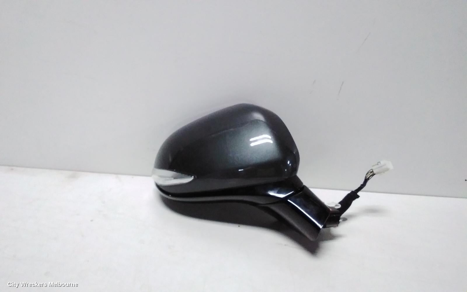 HYUNDAI SANTA FE RIGHT DOOR MIRROR, TM, ACTIVE, MANUAL TYPE, 03/2018 - 09/2020 - Image 1