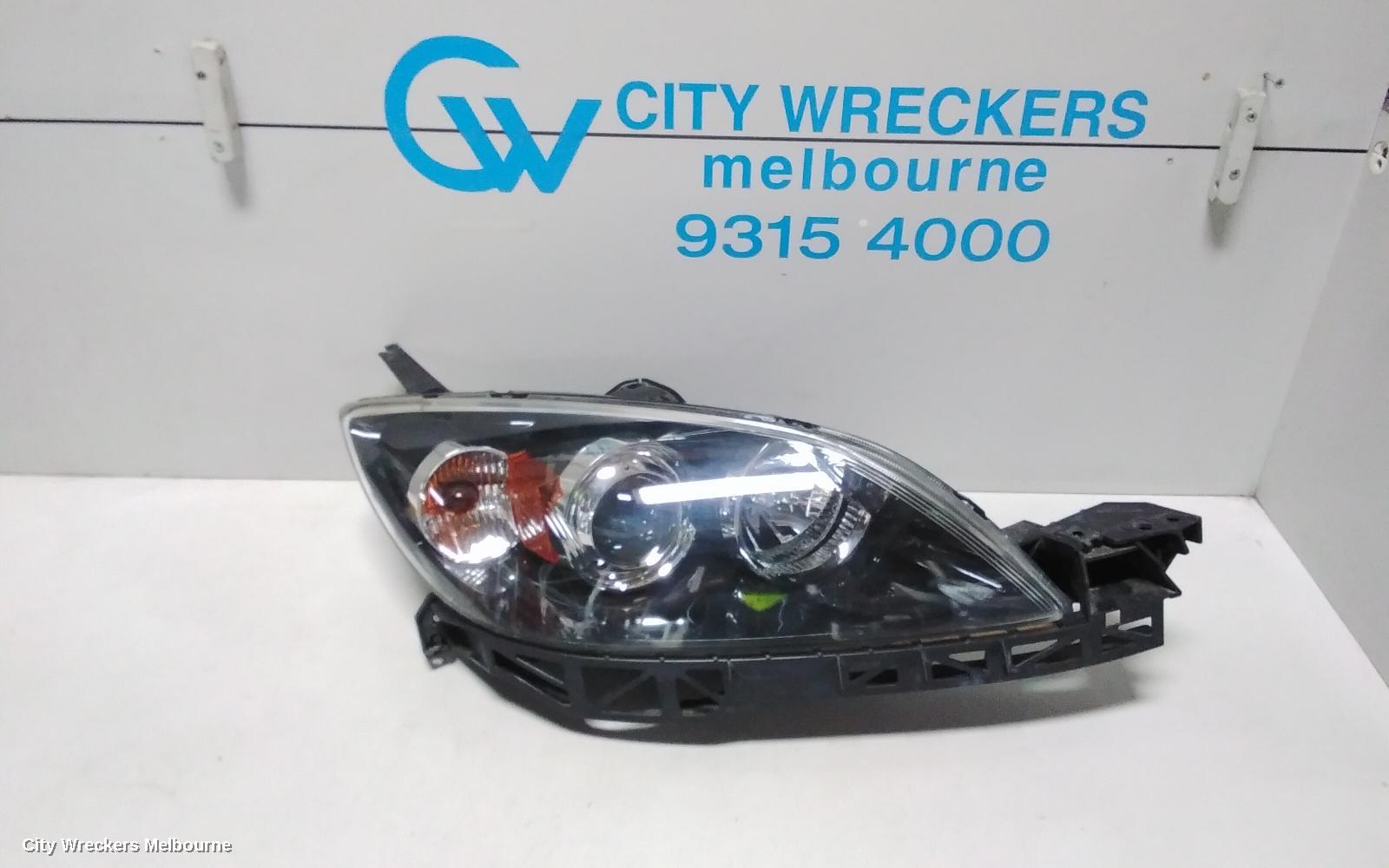 MAZDA 3 RIGHT HEADLAMP, BK, HATCH, NON HID, MANUAL ADJUST TYPE, 10/2003 - 04/2009 - Image 1