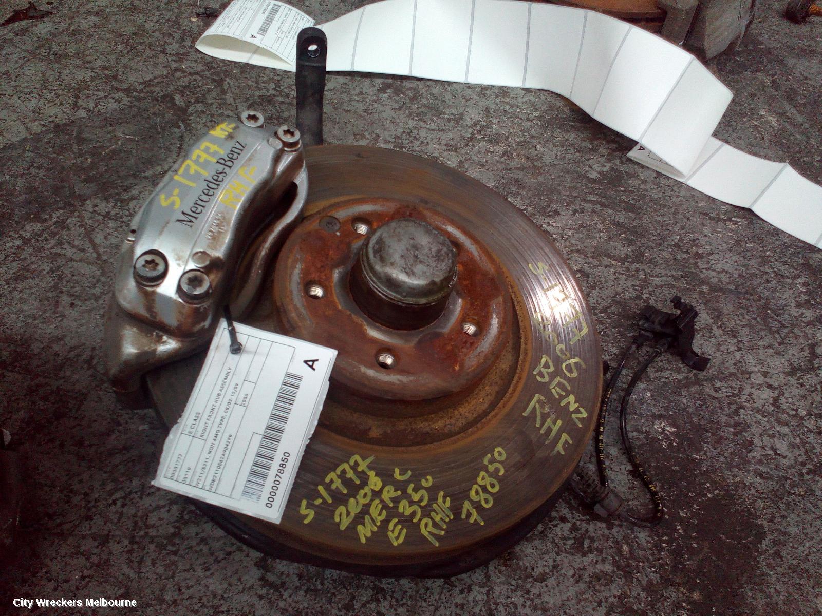 MERCEDES E CLASS RIGHT FRONT HUB ASSEMBLY, W211/S211, NON AMG TYPE, 08/2002 - 12/2009 - Image 1