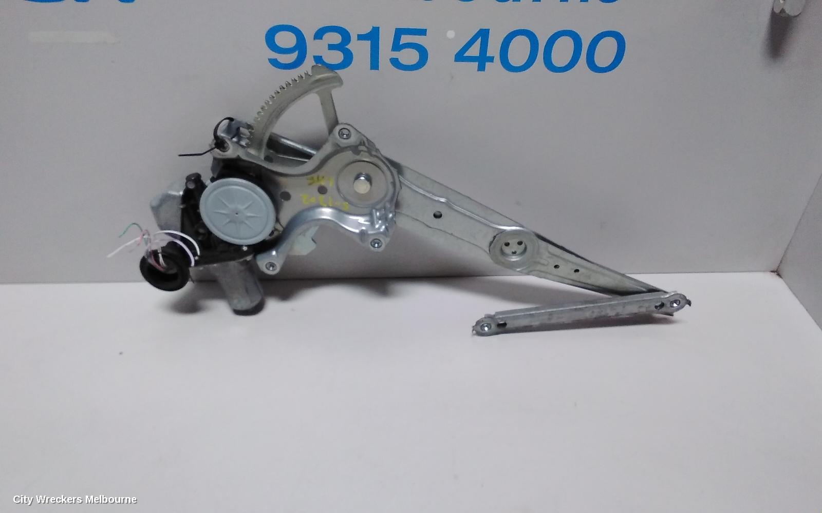 TOYOTA COROLLA LEFT FRONT WINDOW REG/MOTOR, ZRE182R, HATCH, 01/2014 - 06/2018 - Image 2
