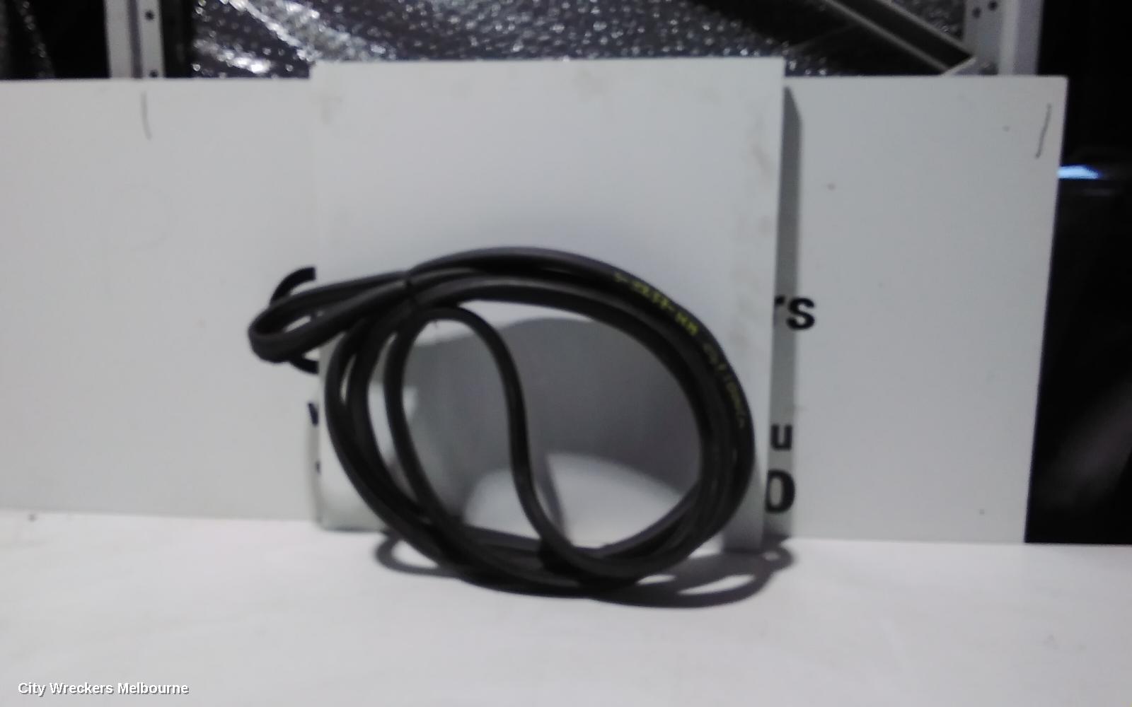 TOYOTA HIACE DOOR MOULD, RHR SLIDING DOOR SEAL ON THE BODY: 102306, SILL PANEL, RH SIDE, LWB TYPE, 03/2005 - 03/2019 - Image 3