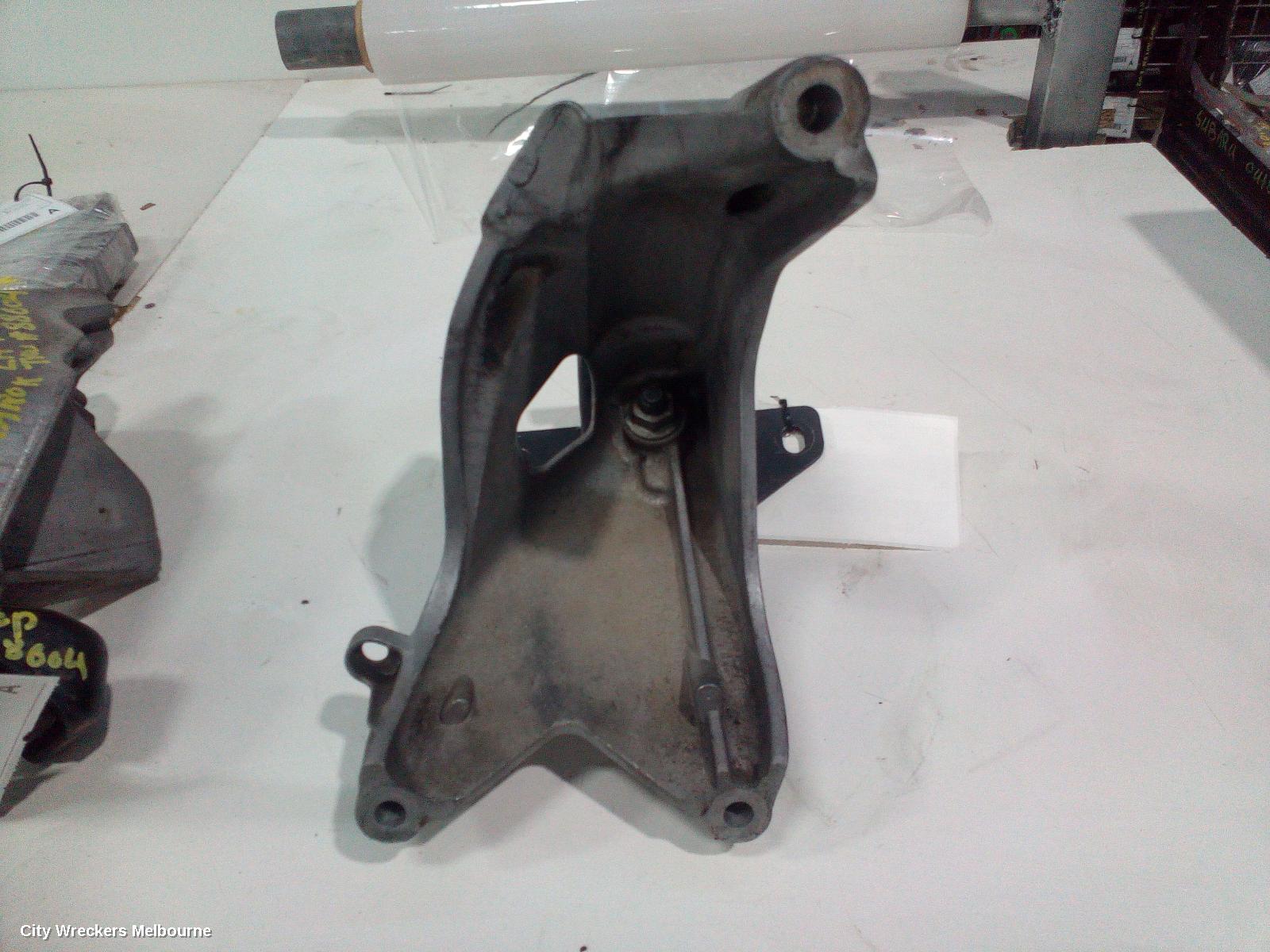 VOLKSWAGEN AMAROK MOUNT, ENGINE MOUNT (RH SIDE), DIESEL, 2.0, TWIN TURBO, 2H, CDCA/CNEA/CSHA CODE, 10/2010 - 09/2022 - Image 2