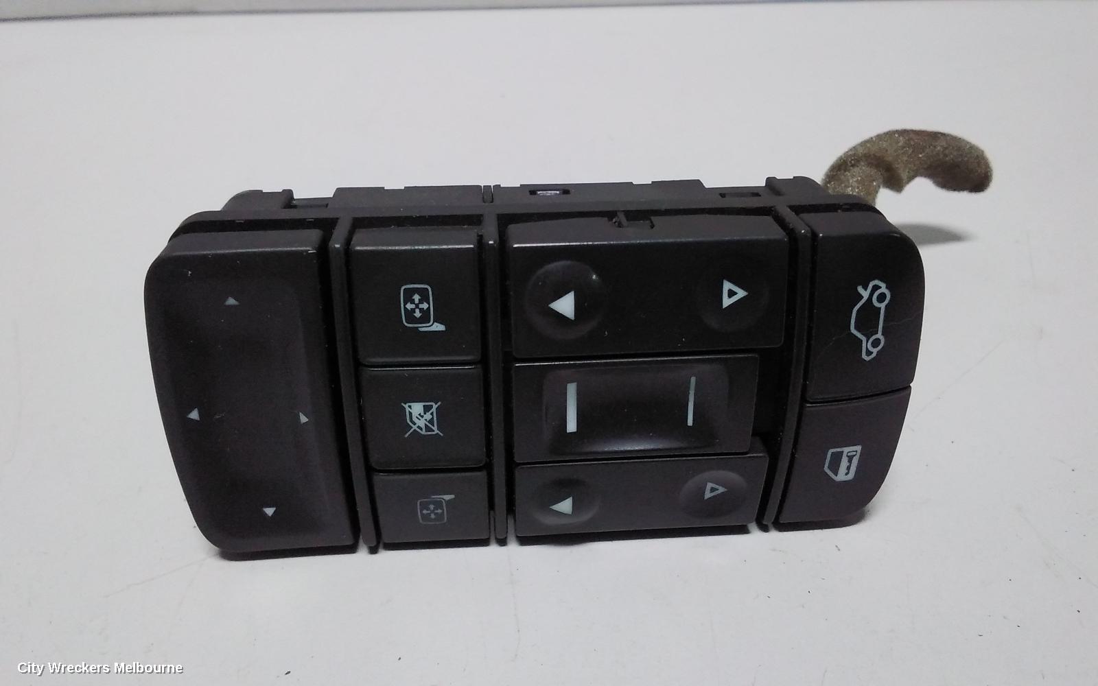 HOLDEN VECTRA PWR DR WIND SWITCH, RH FRONT (MASTER SWITCH), ZC, 03/2003 - 12/2006 - Image 1