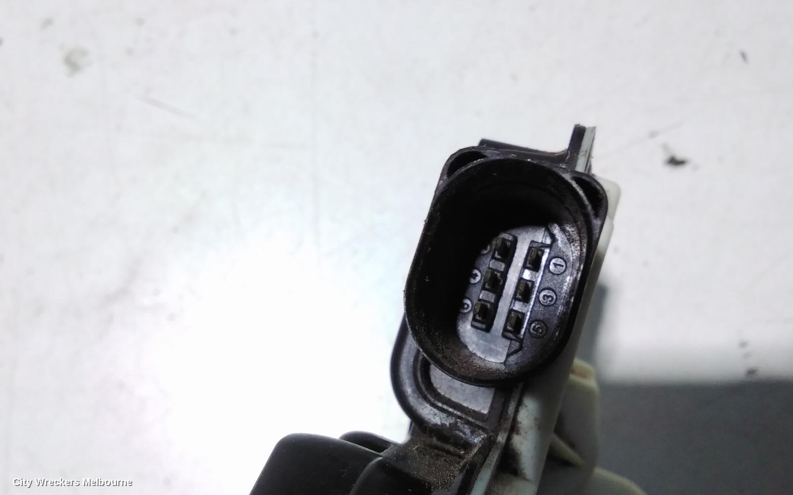 VOLKSWAGEN AMAROK DOOR/BOOT/GATE LOCK, RIGHT FRONT DOOR LOCK, P/N 5N2837016N, 2H, 10/2010 - 09/2022 - Image 3